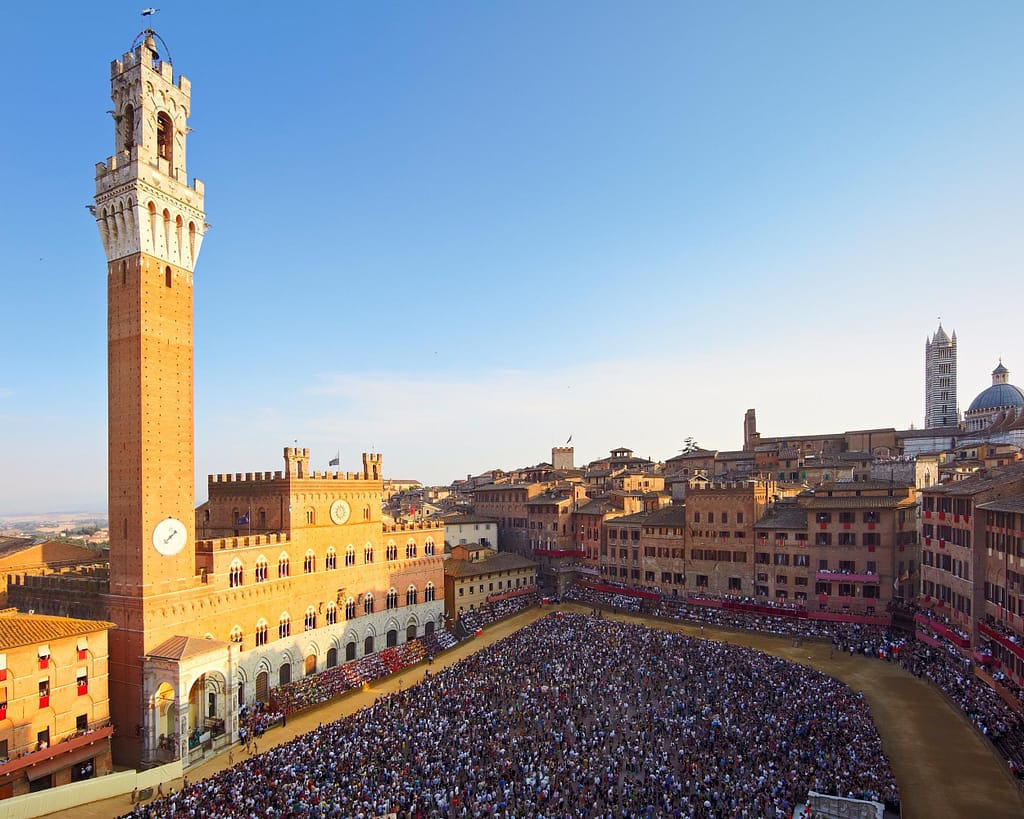Home 5 Volo in mongolfiera su Siena
